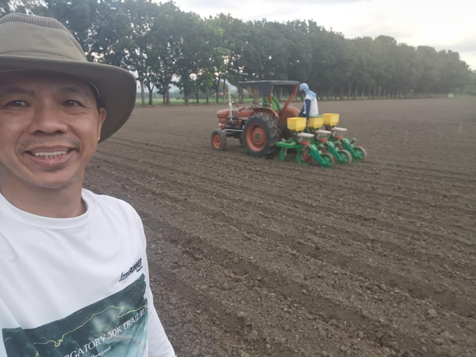 2 Rows 4 Rows 6 Rows 8 Rows Corn Bean Seeder Planter Work with 25-100HP Tractor