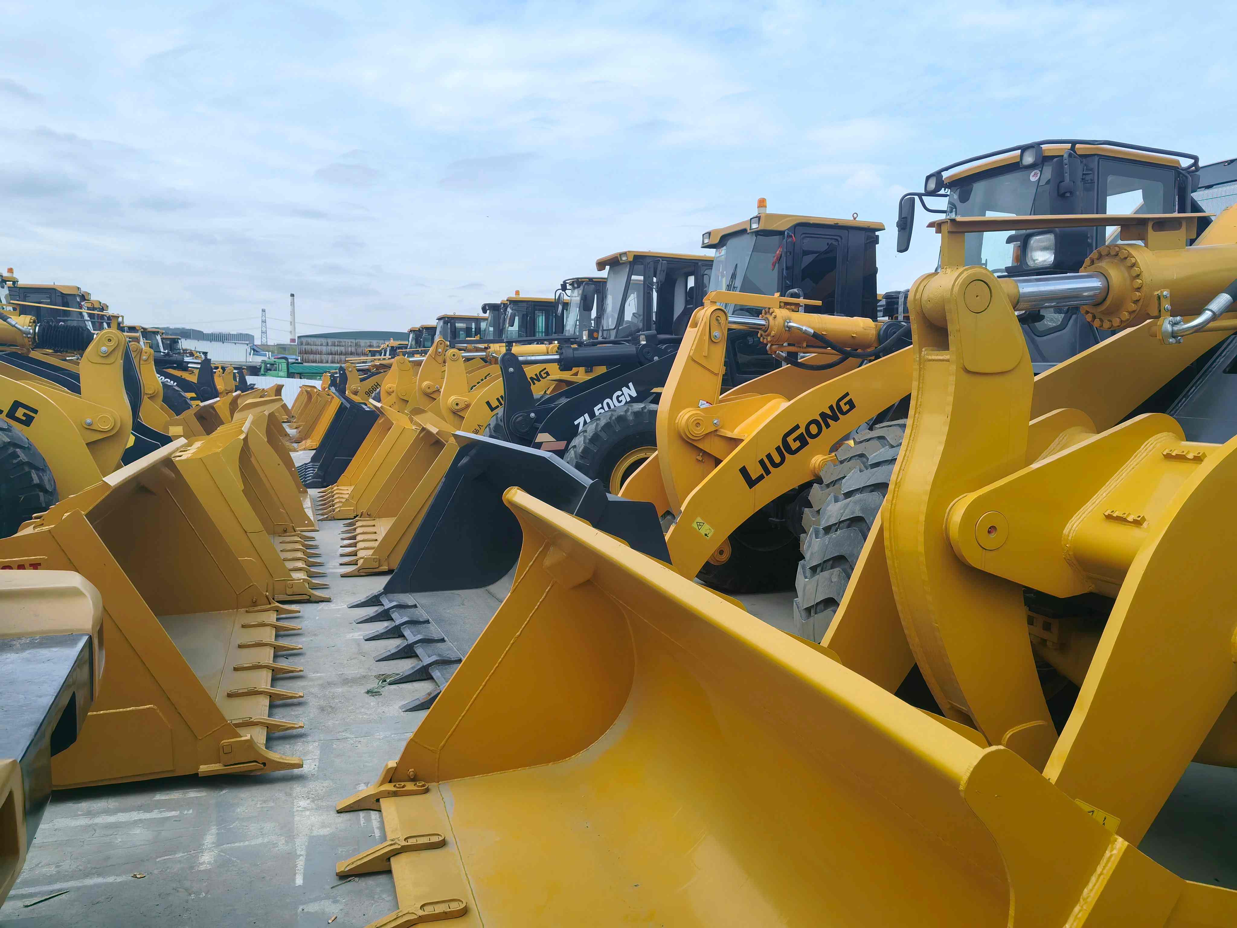Find the Best Second Hand Excavators for Your Construction Projects