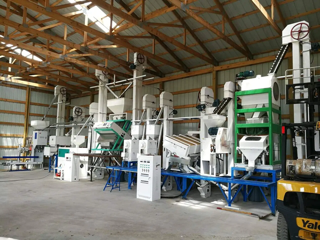 Automatic Small Complete Set Rice Mill Plant Made in China