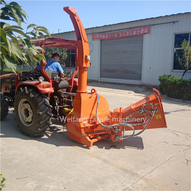 Big Chipping Capacity 9 Inches Hydraulic Wood Shredder 3PT Chipper Machine