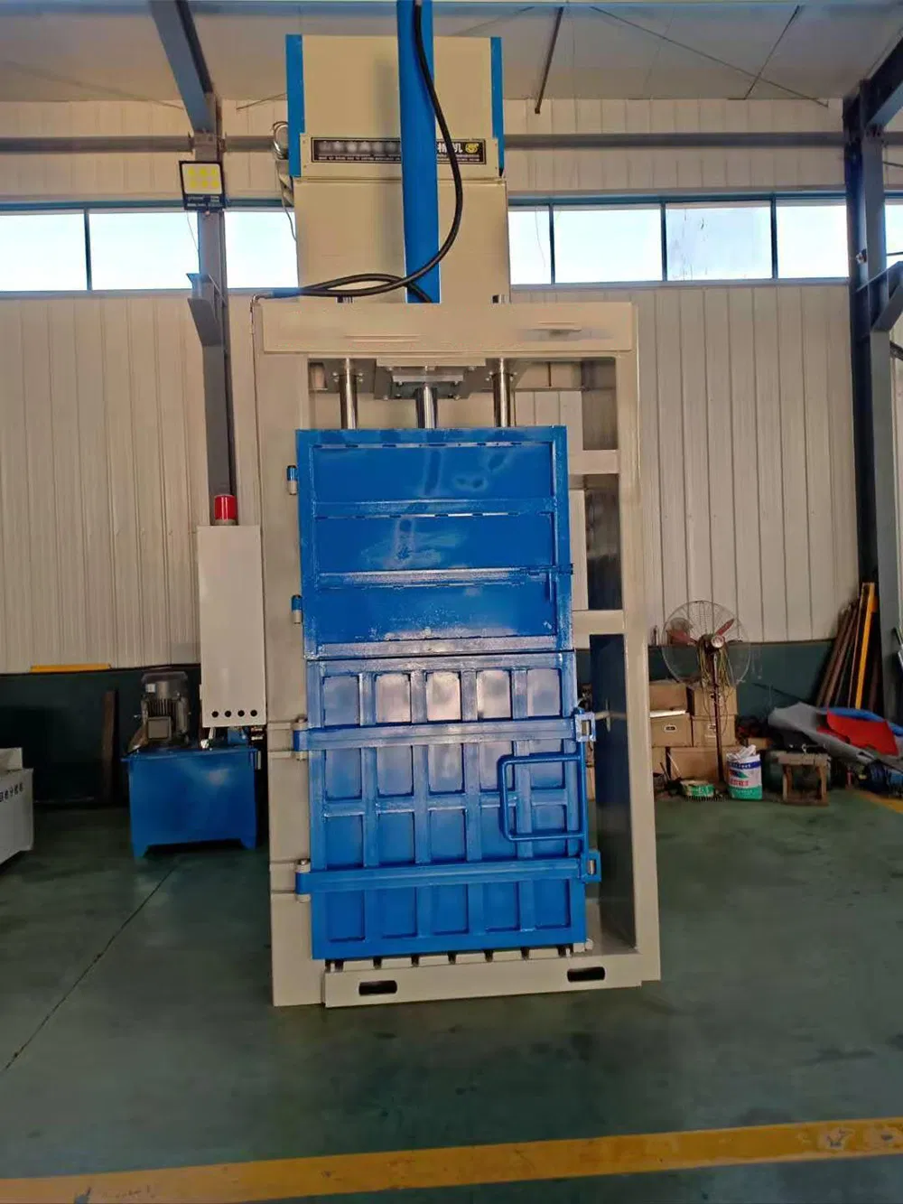 Double Chamber Vertical Clothing Baler for Clothing Textile Recycling Machinery