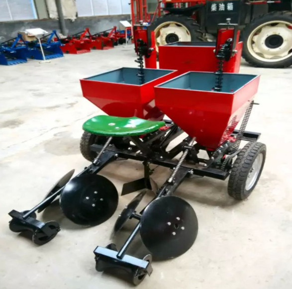 Four Rows of Potato Planter Tractor Tape Sow Seeds and Fertilizer