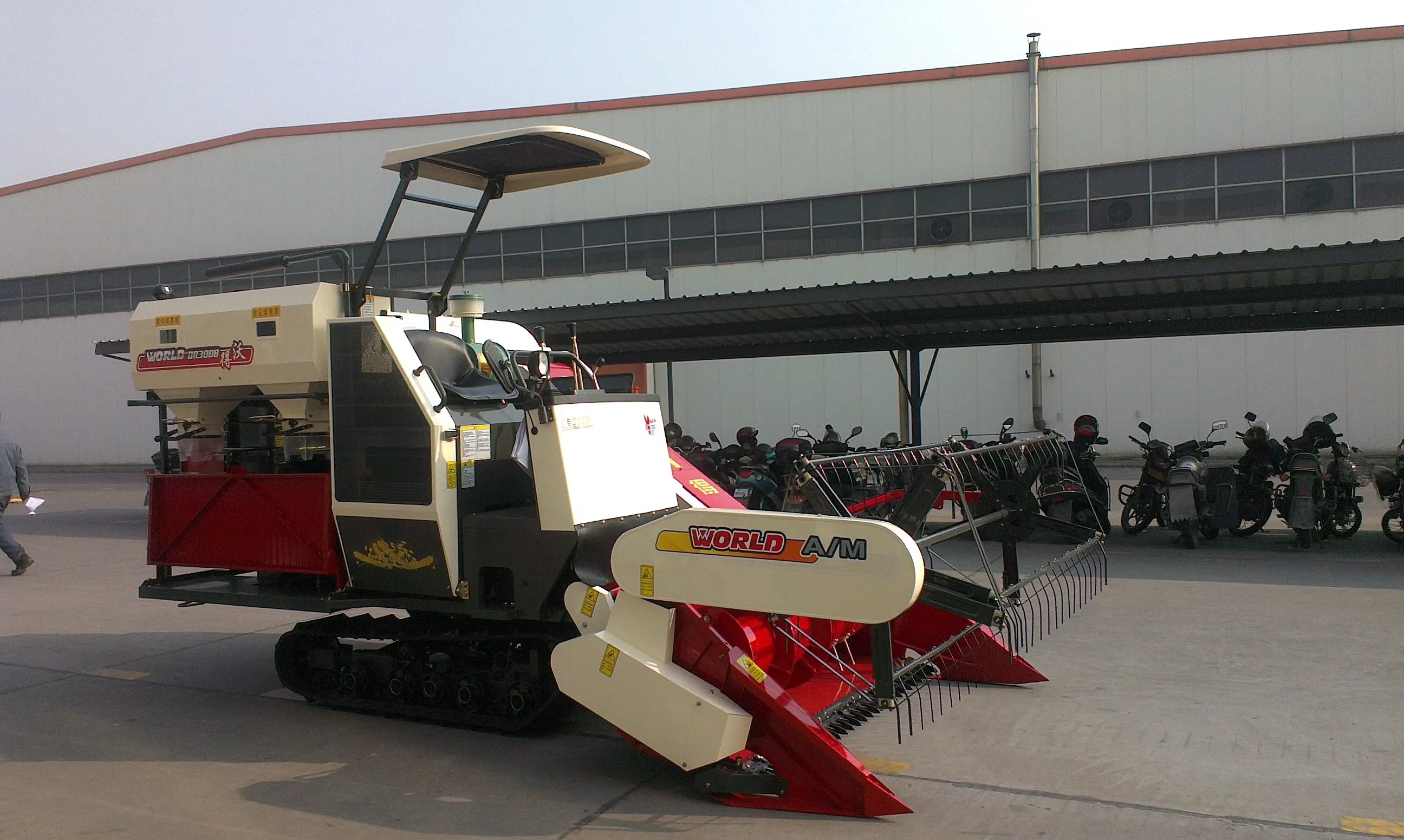 Jielong Fast Harvesting Small Grain Tank 65HP Harvester