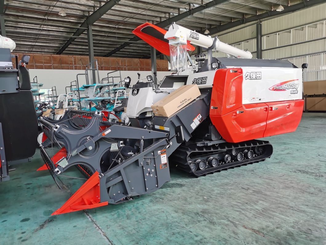 Kubota Rice Combine Harvester PRO688q for Farm