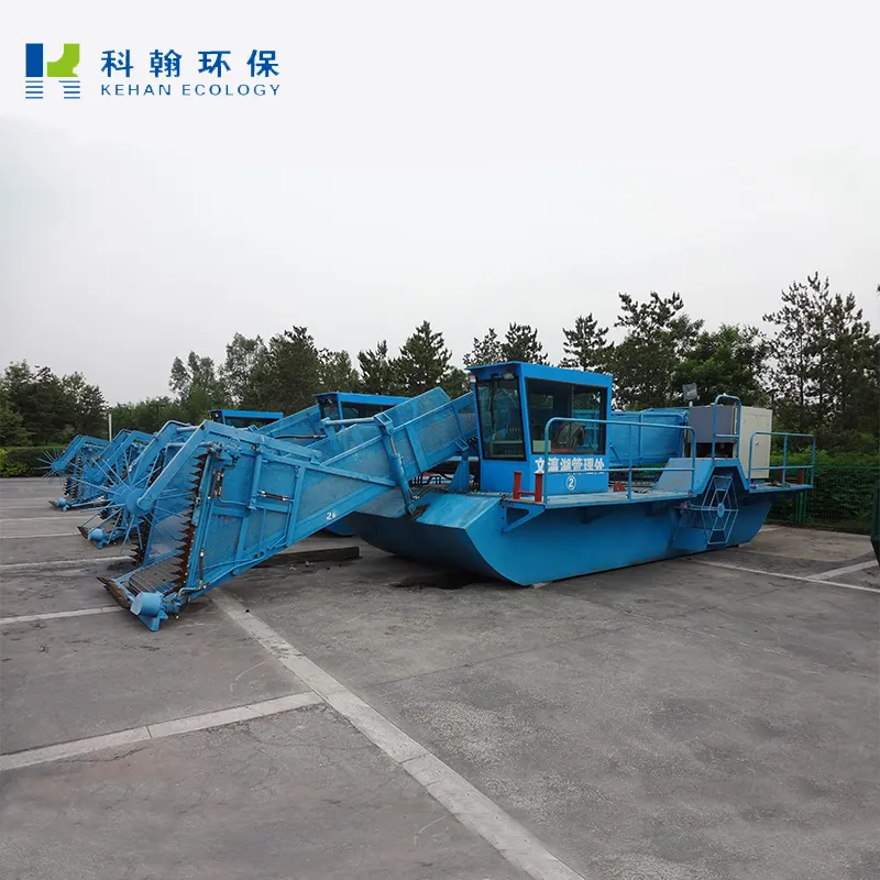 River Plant Cutting Seaweed Removal Aquatic Weed Harvester Trash Skimmer and Weed Collector Plant Removal Water Plant Lake Weed Seaweed Cleaning Harvester